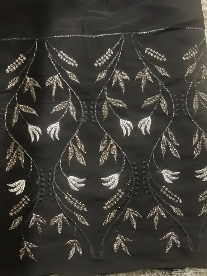 اغراض متجرللعبايات للبيع للبيع اقمشه وكلف عبايات جديده 19