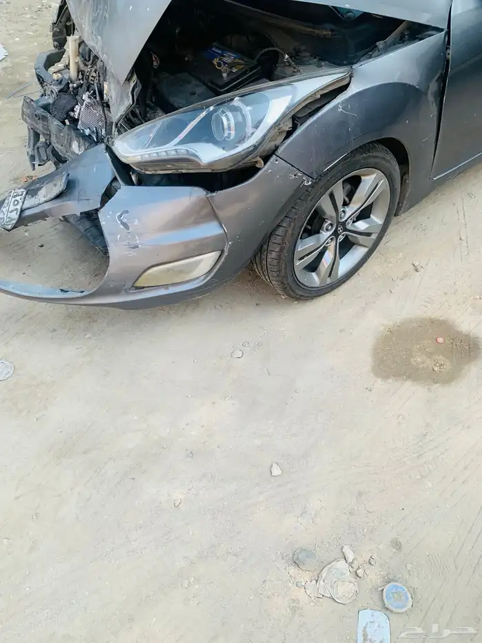 فوليستر 2012 هيونداي مصدومة للبيع 4