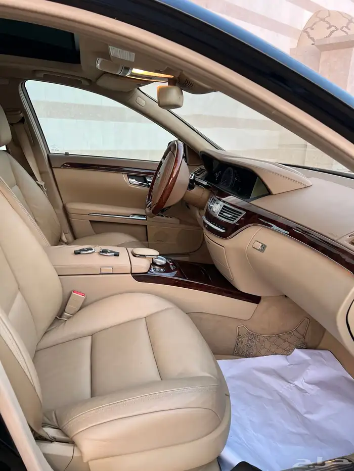 مرسيدس S350 الموديل 2010 ممشى قليل نظيف 37