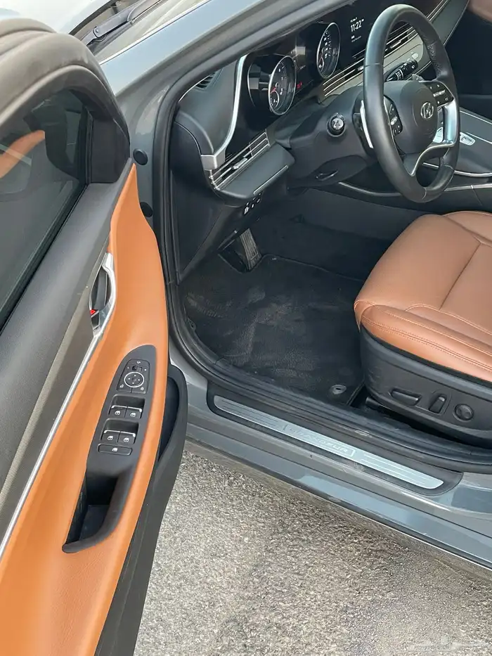 هوانداي ازيرا 2022 بنزين بطاقه جمركيه وارد كوريا 9