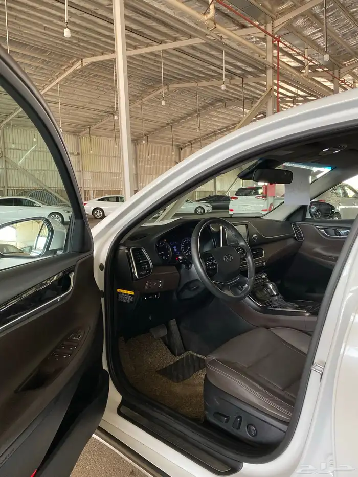 ازيرا 2019 بنزين 9