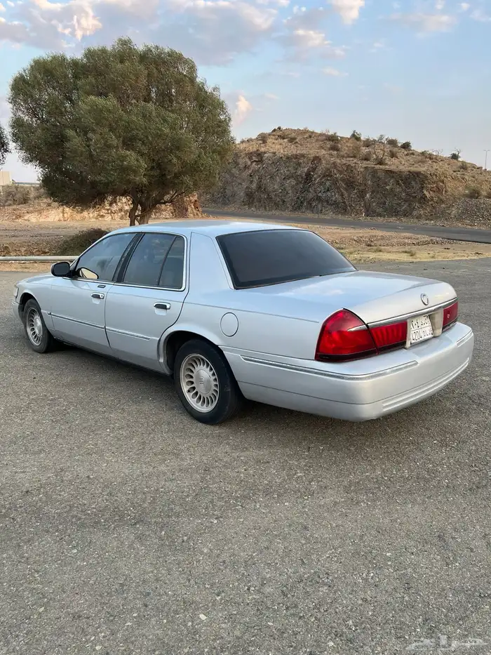 فورد ماركيز 2001 2