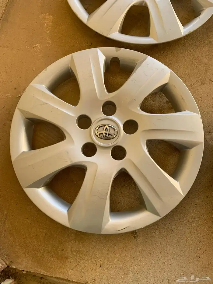 طيس كامري 2011 اصلية للبيع 5