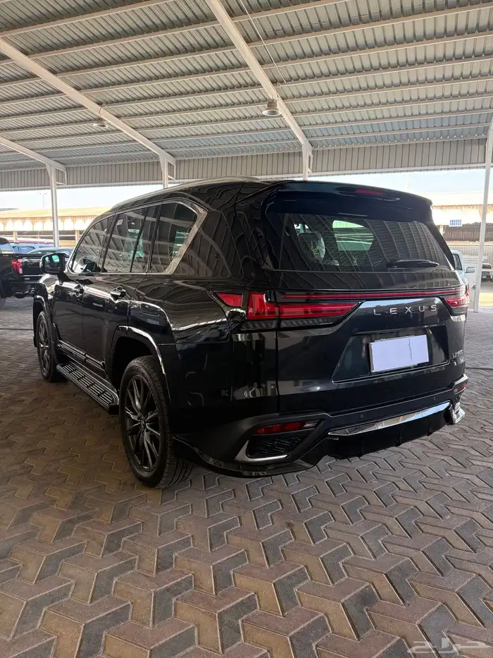 لكزس LX600 أف اسبورت موديل 2024 10