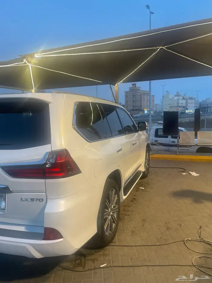 جيب لكزس LX 2016 3