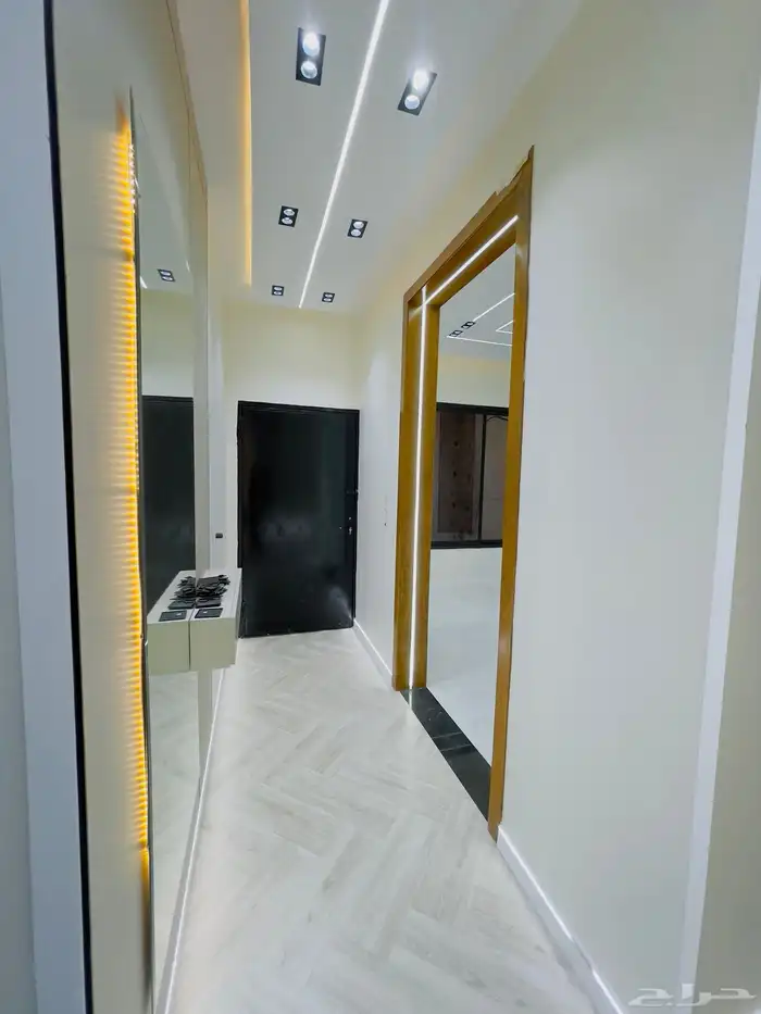 للبيع شقق تمليك ارضي بحوش مدخل سيارة حي الموسى 10