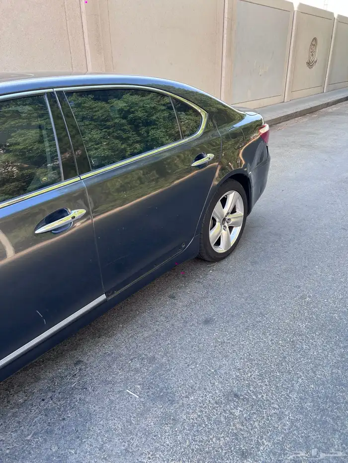 للبيع لكزس ls 460L موديل 2008 3