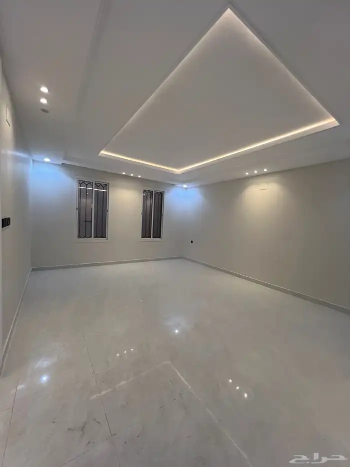 للبيع فيلا دورين وملحق حي العزيزية مكتملة الخدمات 4