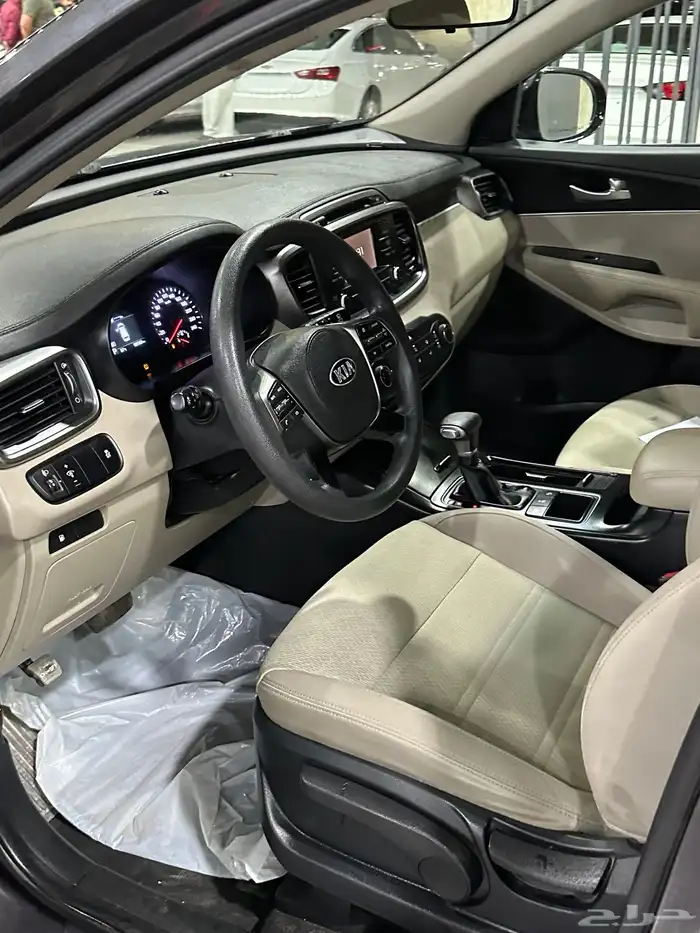 كيا سورنتو 2020 دبل 7 مقاعد لدى معرض(عبيد الرشيدي) 16