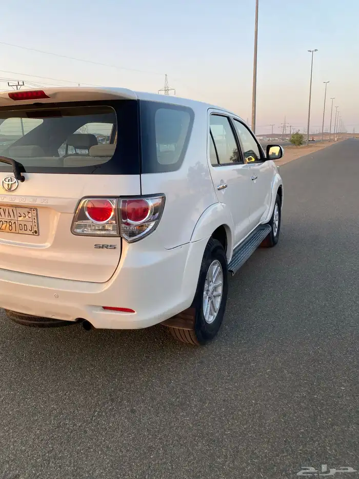 للبيع فورتشنر 2013 اربعه سرندل 3