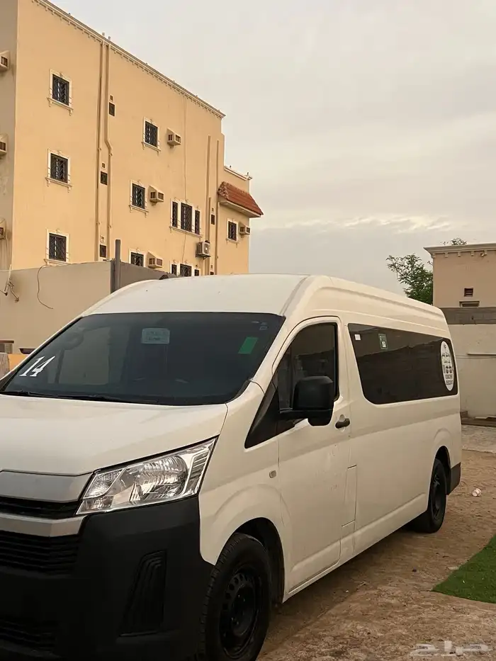 باص للإيجار مع السائق 0