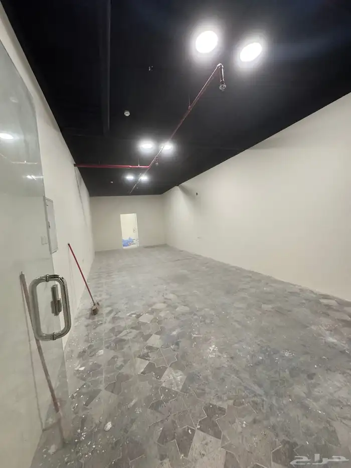 معارض للايجار الدائري الشرقي 0