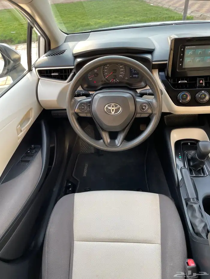 تويوتا كورولا XLI 1.5 ستاندر بنزين 2022 16