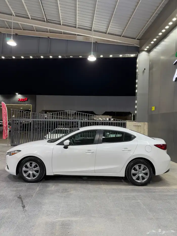 مازدا 3 2019 لؤلؤي متوفر لدى معرض(عبيد الرشيدي) 11