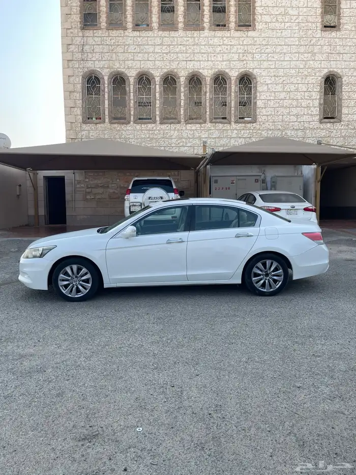 هوندا اكورد اسبيشل 2012 13