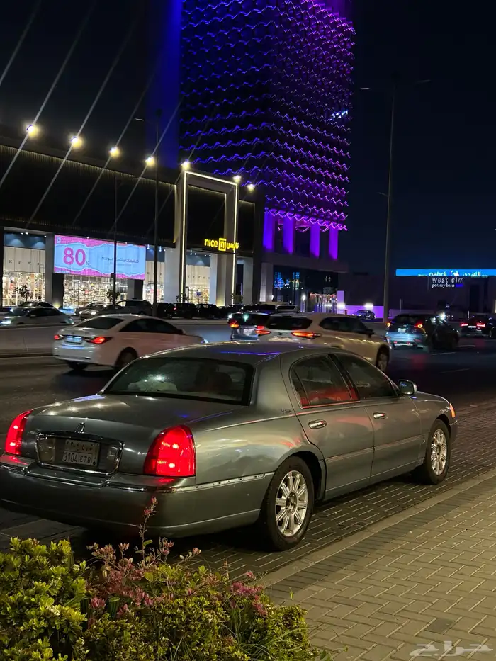 لنكولن تاون كار 2006 سقنتشر 7