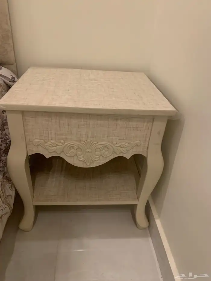 اثاث  غرفة نوم   عزبه و اغراضه 6