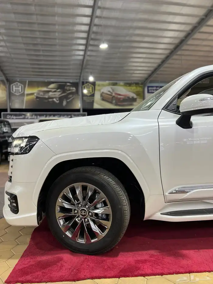 تويوتا   لاندكروزر GXR-S بنزين 2025 جديد سعودي 326.600شامل 2