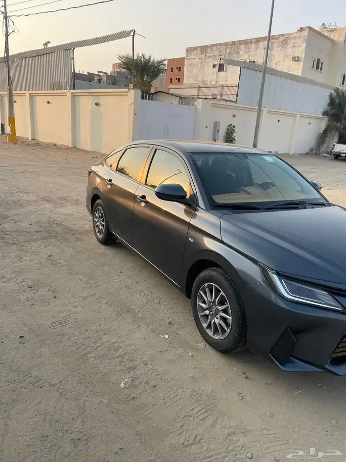 يارس موديل 2024 اقساط من عبداللطيف جميل للتنازل ممشى 27الف 0