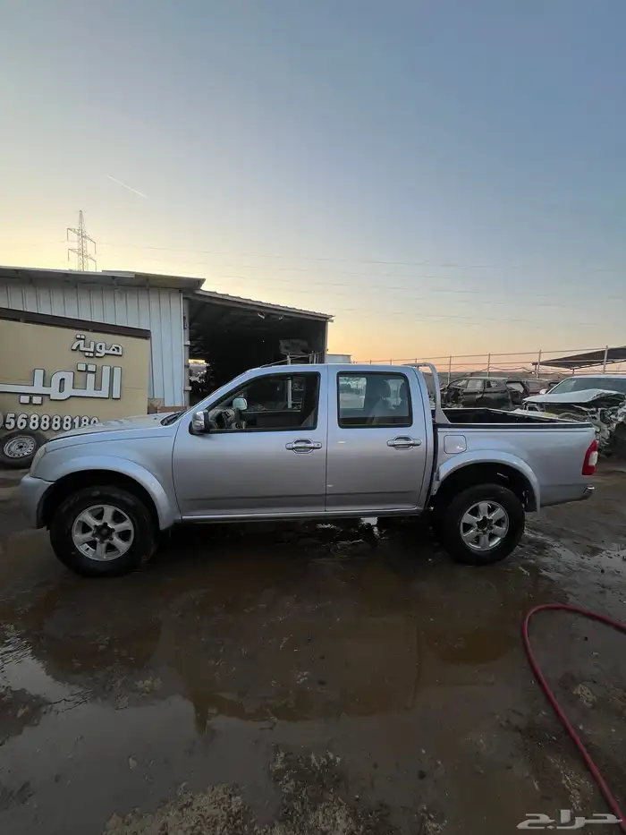 ايسوزو 2006 مصدوم قطع غيار فقط 1