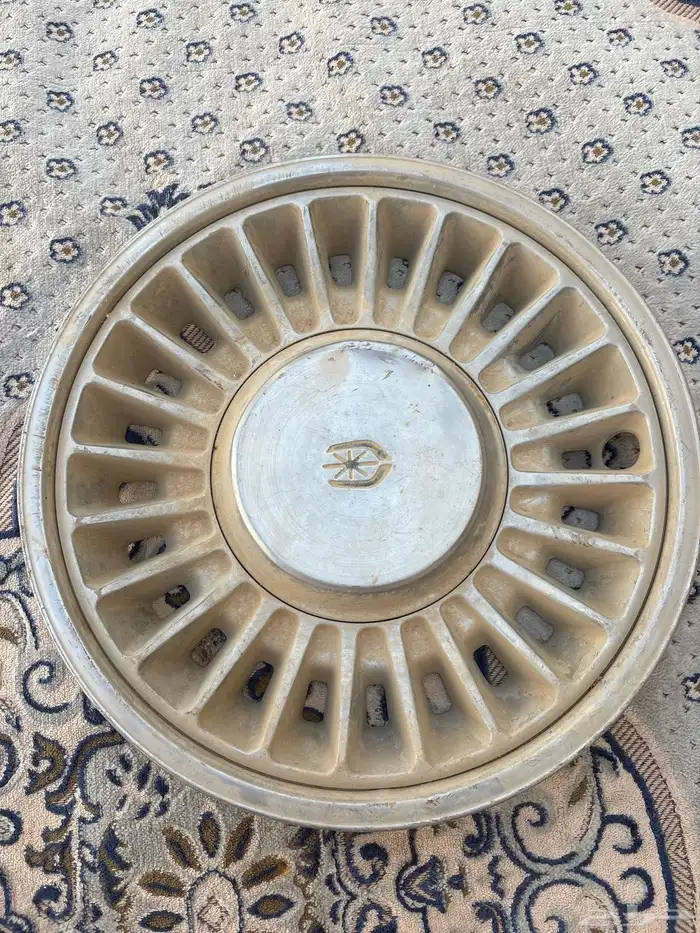 طيس كرسيدا قديمه 0