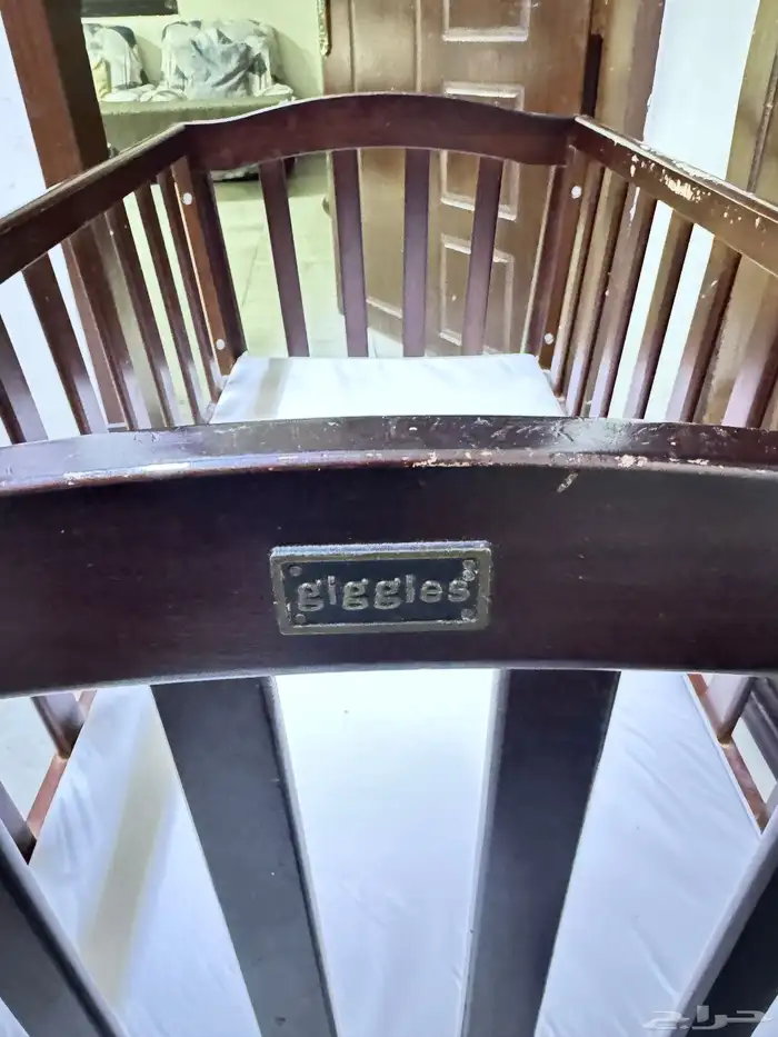 سرير أطفال بحالة جيدة 2