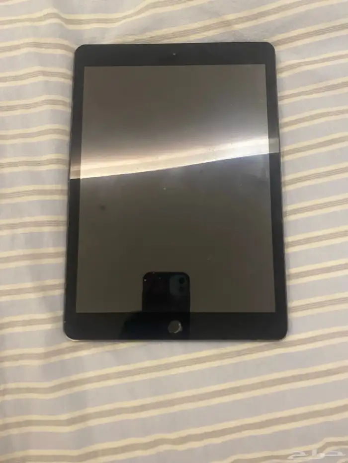ايباد كان مكسور و تصلح الكسر كان شاشه و الحين يشتغل كنه 0
