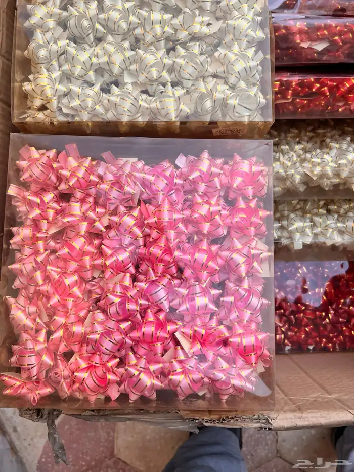 فيونكات هدايا صغيرة كرتون طبيقين ناقص خمس حبات 1