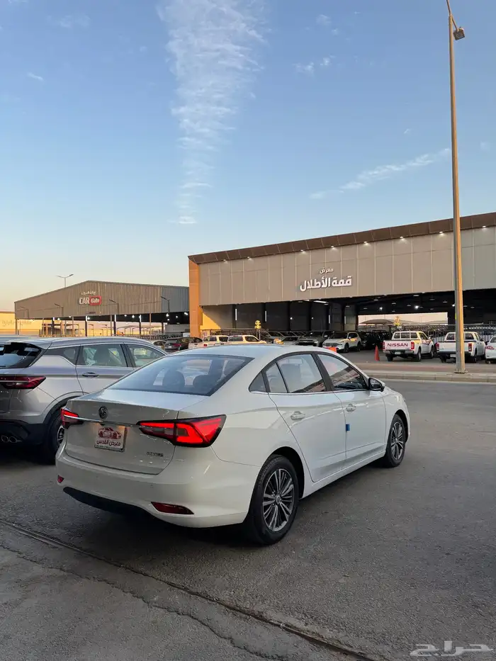 ام جي 5 موديل 2023 فل كامل 2