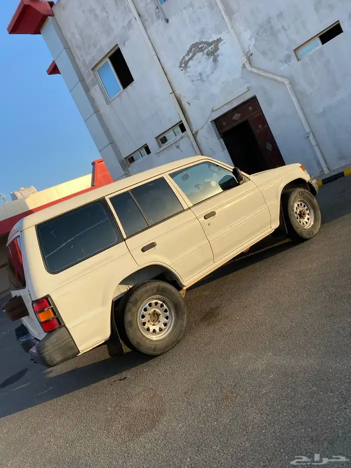 باجيرو صالون 2003 1