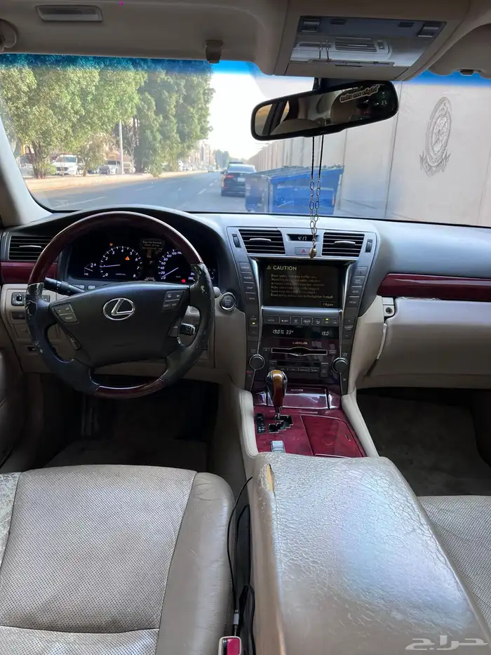 للبيع لكزس ls 460L موديل 2008 8