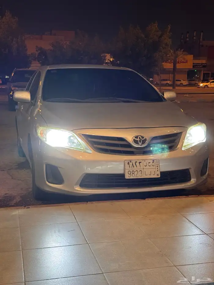 تويوتا كورولا 2013 8