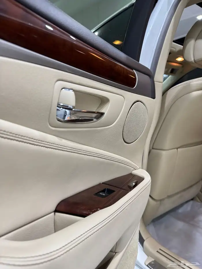 لكزس LS460 2015 وكالة 54