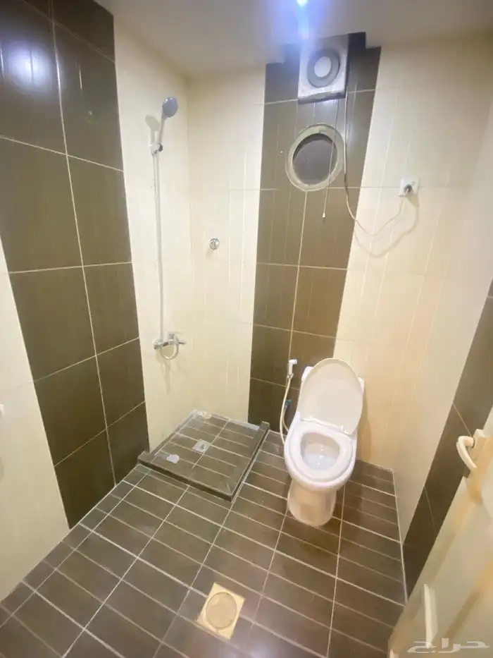 شقه للإيجار بحي الندى 7