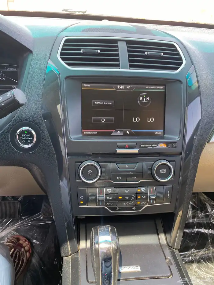 للبيع فورد اكسبلورر 2017 اسود XLT مالك اول دبل 16