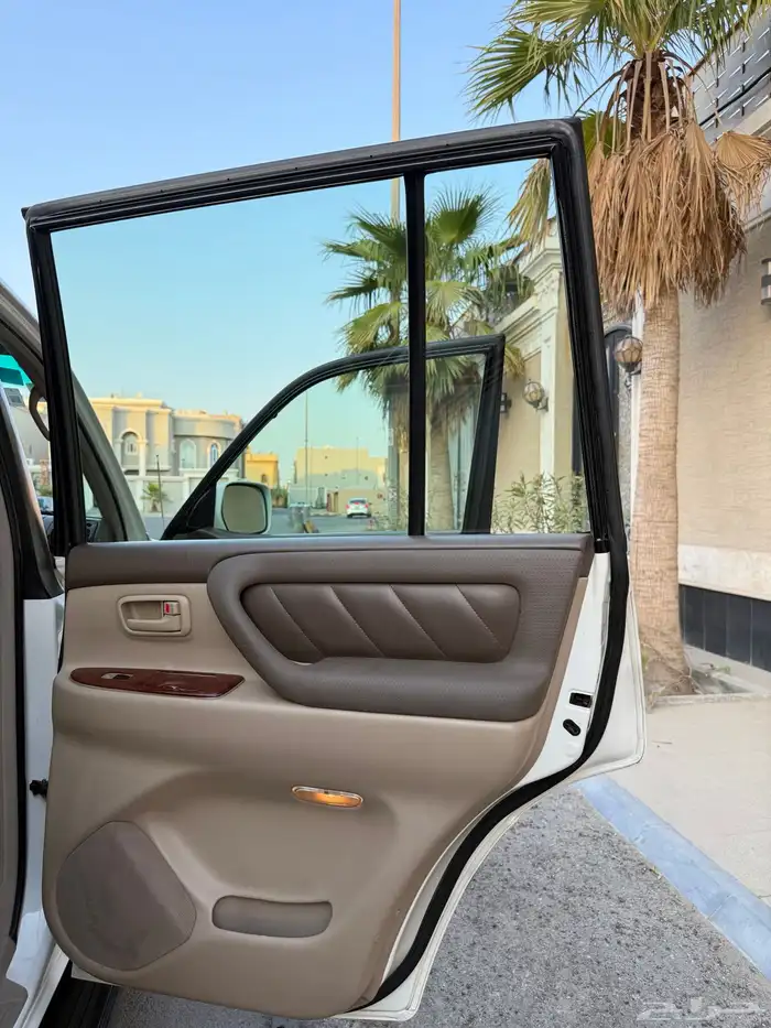 لاندكروزر VXR فكسار قير عادي اساس فل ( وكالة ) 29