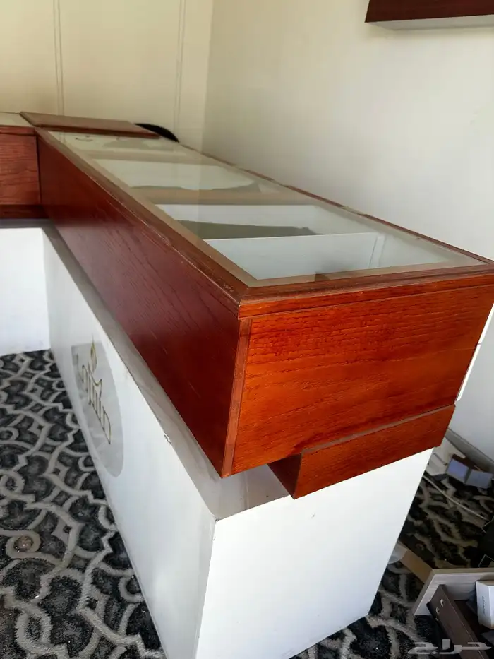 طاولة عرض منتجات 1