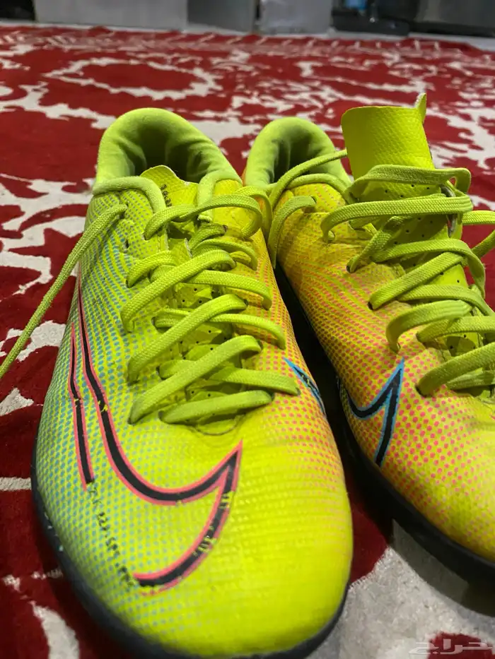 للبيع جزمة نايك كرة قدم أصلية 0