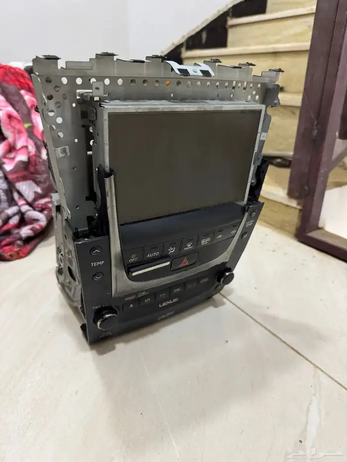 شاشة لكزس وكاله جي اس 300 موديل 2011 3