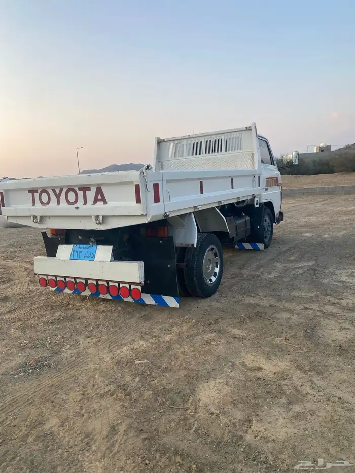 للبيع قلاب تايوتا نظيف 0