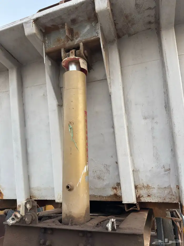 للبيع صندوق قلاب 2