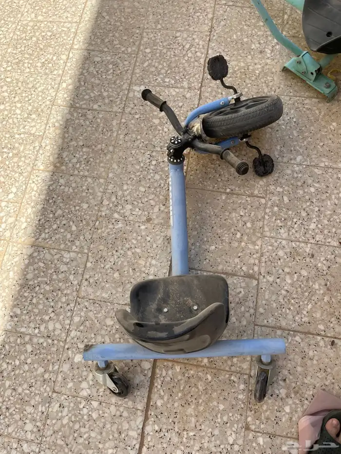 اثاث مجلس نساء مع طاولاته مستطيله وثنتين مربعات صغار 4