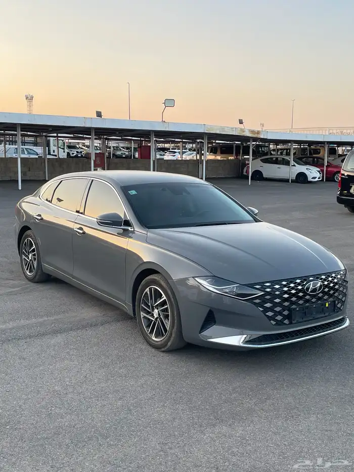 هوانداي ازيرا 2022 بنزين بطاقه جمركيه وارد كوريا 7