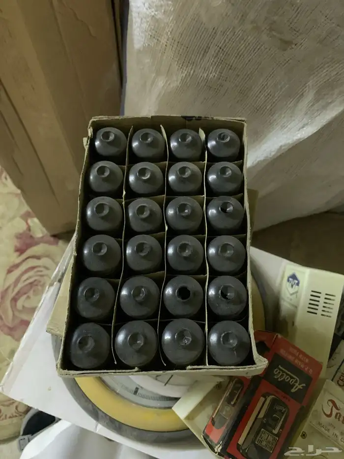 أفياش بيوت قديمة مفيش مروحة 14