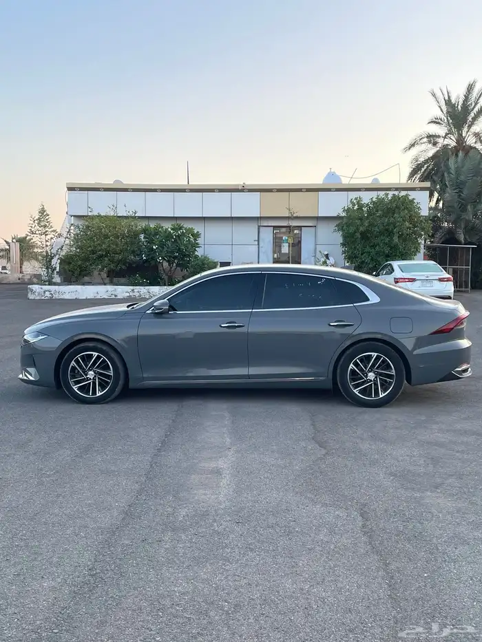 هوانداي ازيرا 2022 بنزين بطاقه جمركيه وارد كوريا 0