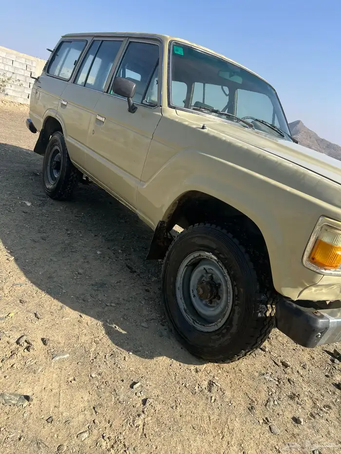 صالون 83نضيف بني مالك جنوب الطايف 1