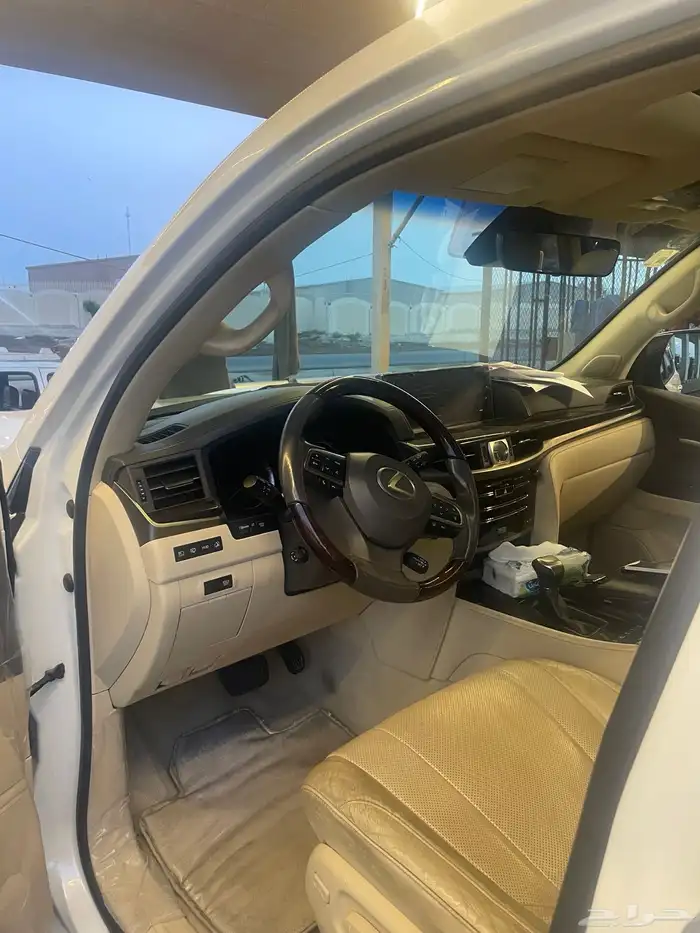 جيب لكزس LX 2016 6