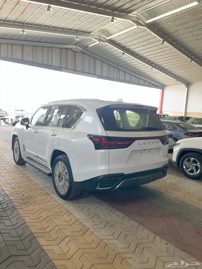 لكزس LX600 BB بنزين 2025 3