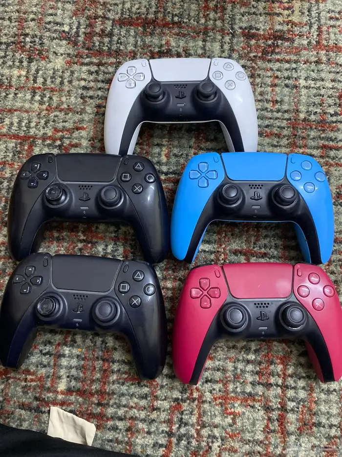 بلايستيشن 5 مع 5 أيادي مع نظارة vr2 مع أيادي الvr 0