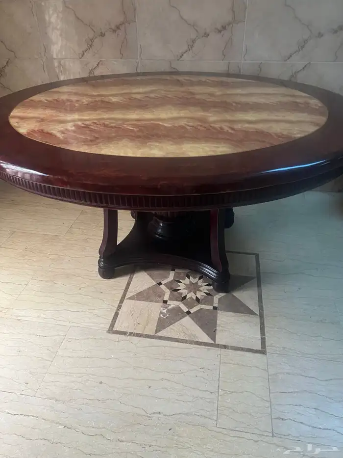 طاولة طعام كبيرة دائرية قطرها 150 سم كلاسيكية صنع بالخارج 2
